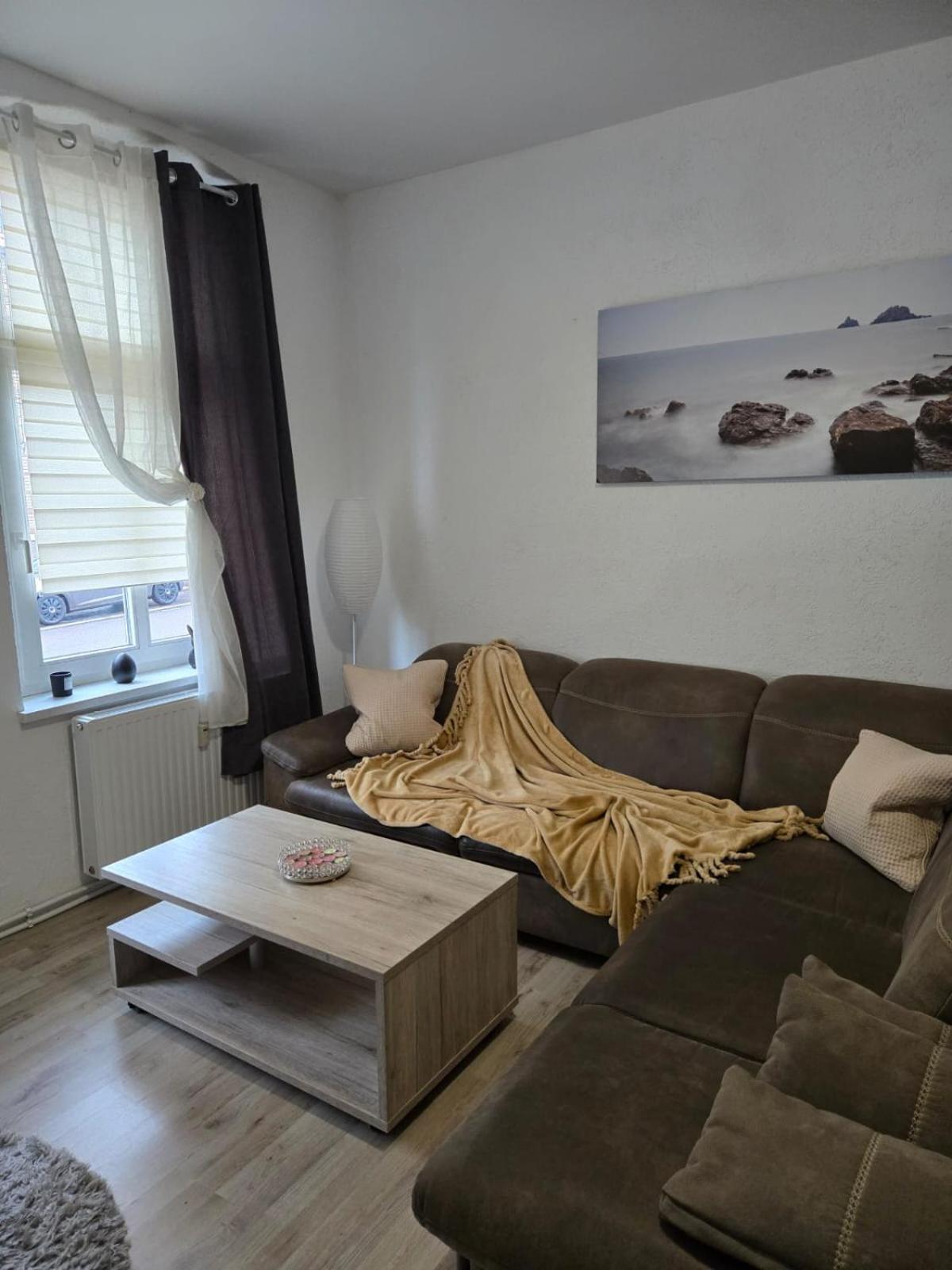 Ferienwohnung Am Bahnhof Bernburg Exteriör bild