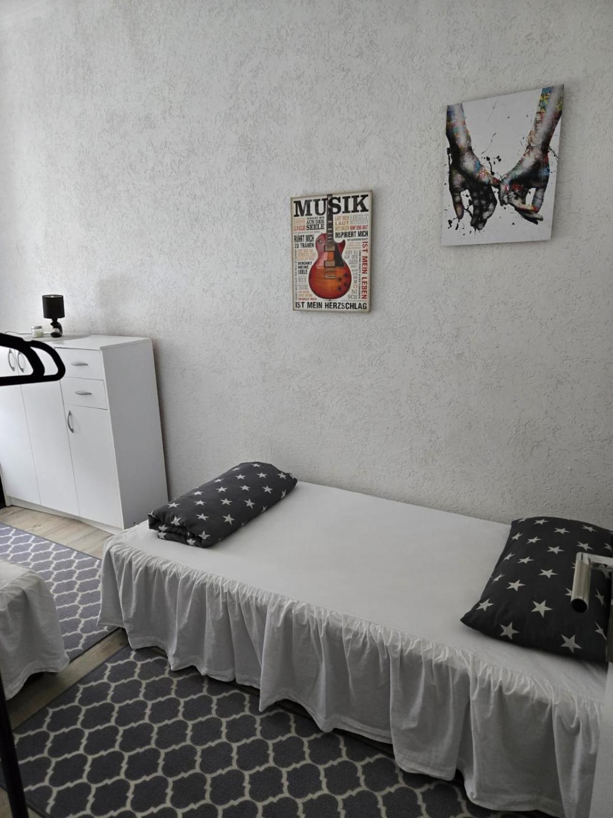 Ferienwohnung Am Bahnhof Bernburg Exteriör bild