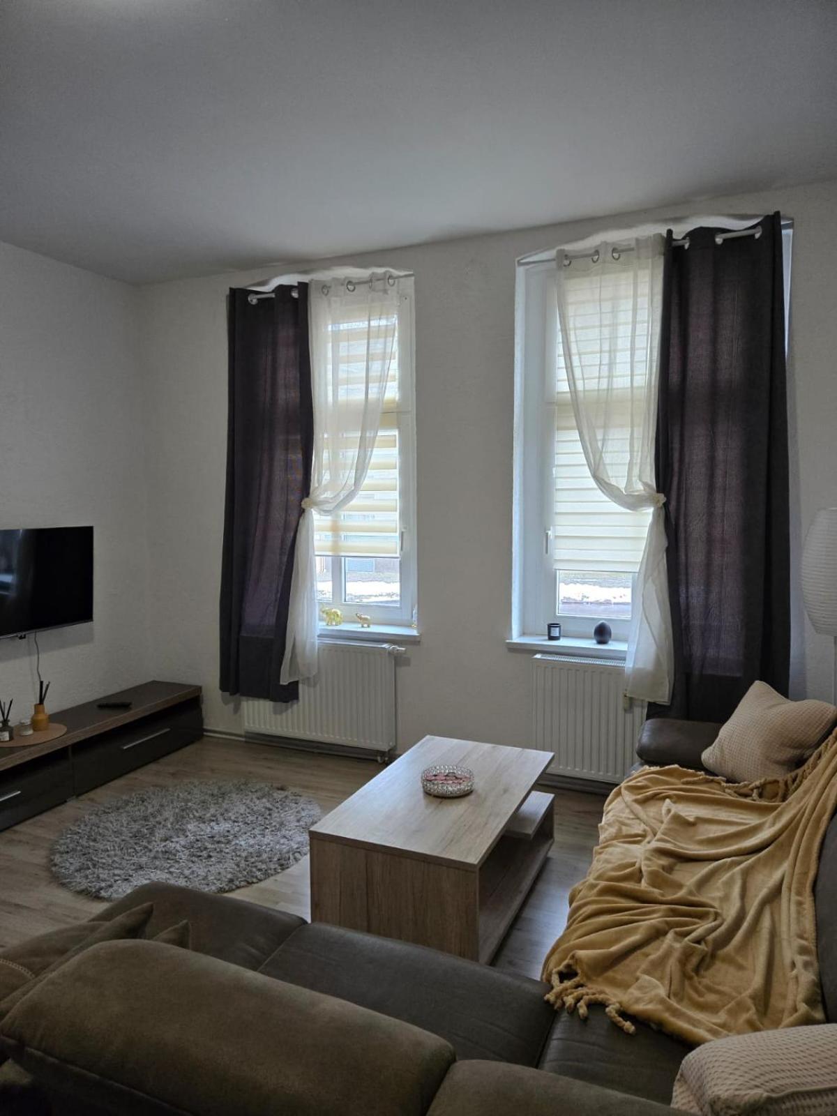 Ferienwohnung Am Bahnhof Bernburg Exteriör bild