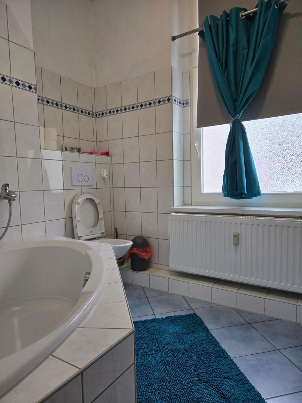 Ferienwohnung Am Bahnhof Bernburg Exteriör bild